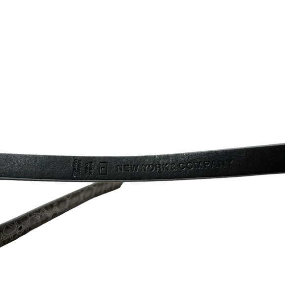 NWT New York & Co and Target Skinny Belt Bundle Faux Leather Women's Size Large - Picture 3 of 13